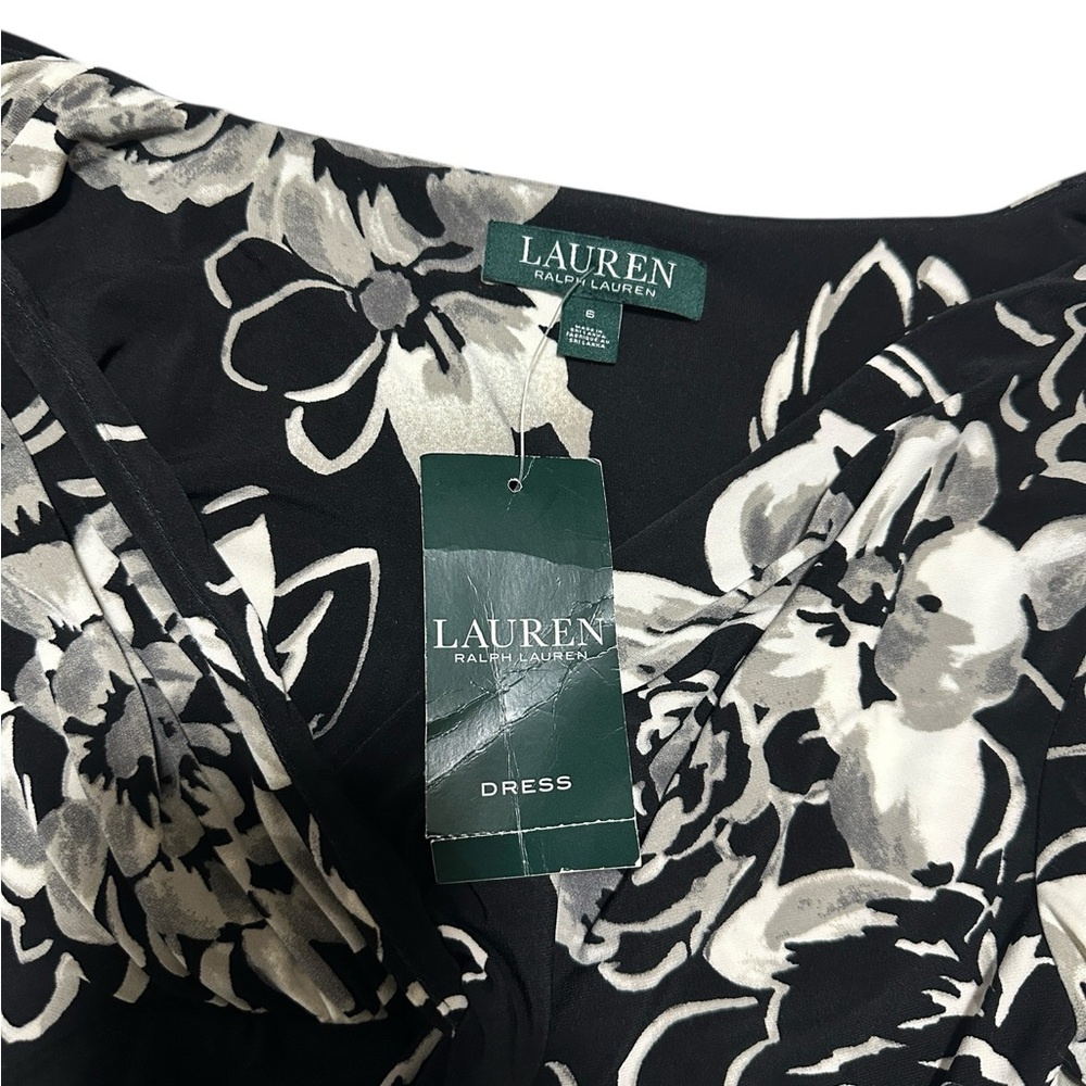 NWT Lauren Ralph Lauren Elegant Long Sleeve
Black and White Floral Dress Size 6 - Picture 12 of 14